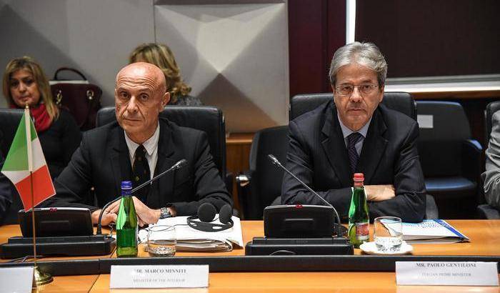 Gentiloni mostra i denti. Vietato sottovalutare