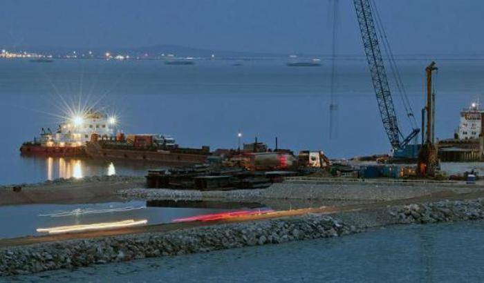 Il ponte di Kerch, destino della Crimea