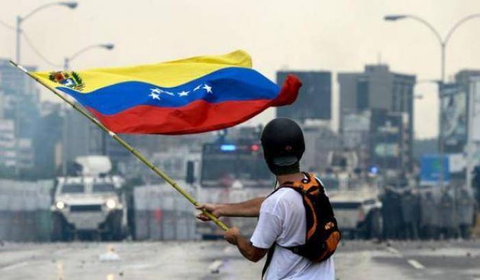 Santiago-Caracas-Italia