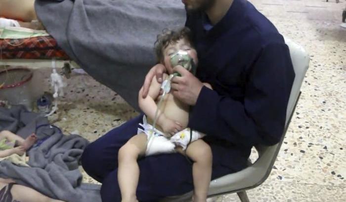 Il gas non era nervino, il bimbo non era un immigrato. Ma i giornalisti non si scusano mai?