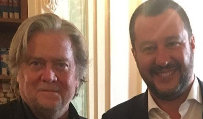 Governo: Steve Bannon stacca la spina