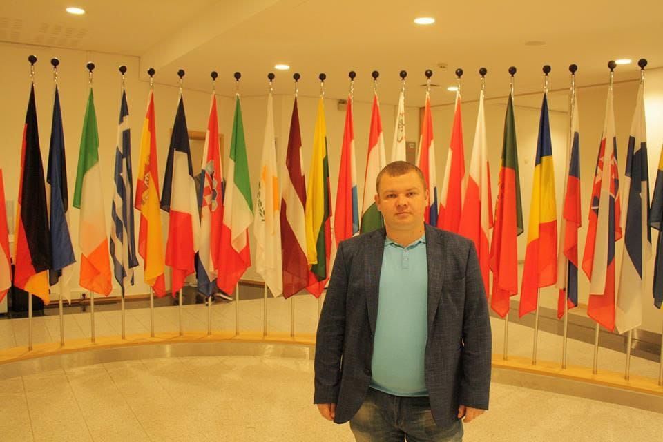 Terremoto politico a Kiev, la sinistra ucraina (messa al bando) spiega cosa sta accadendo